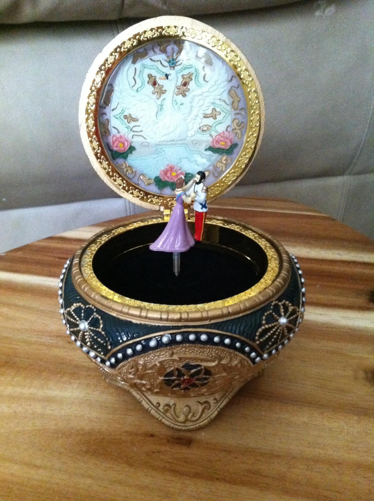 The San Francisco Music Box Company Anastasia - Vietnam | Ubuy